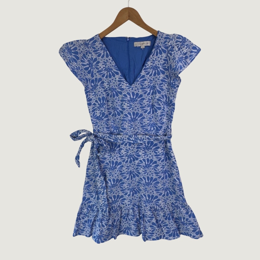 LOFT Eyelet Ruffle Hem Dress 0 Blue White Floral Cotton Cottagecore Summer